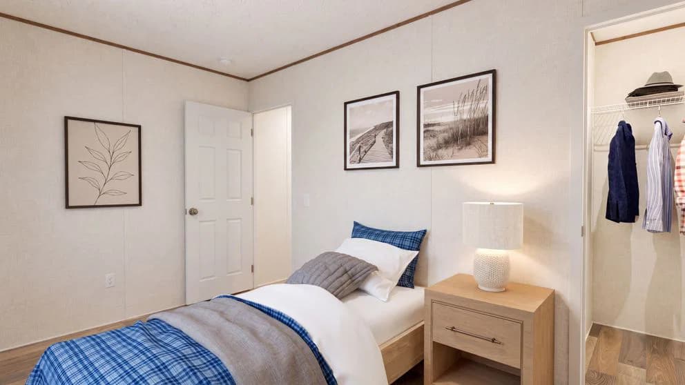 Dogwood bedroom home features