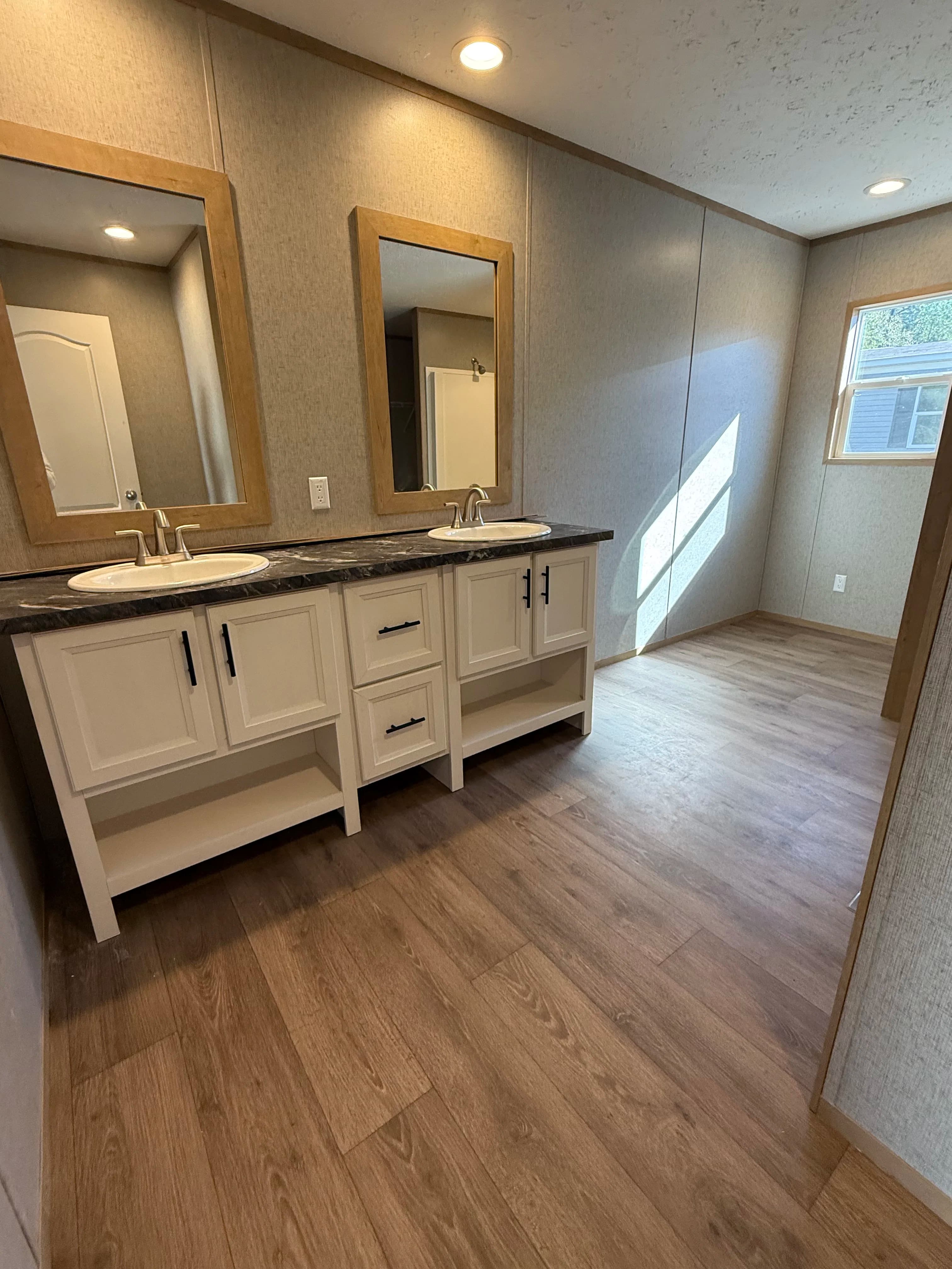 Epic summit  home features