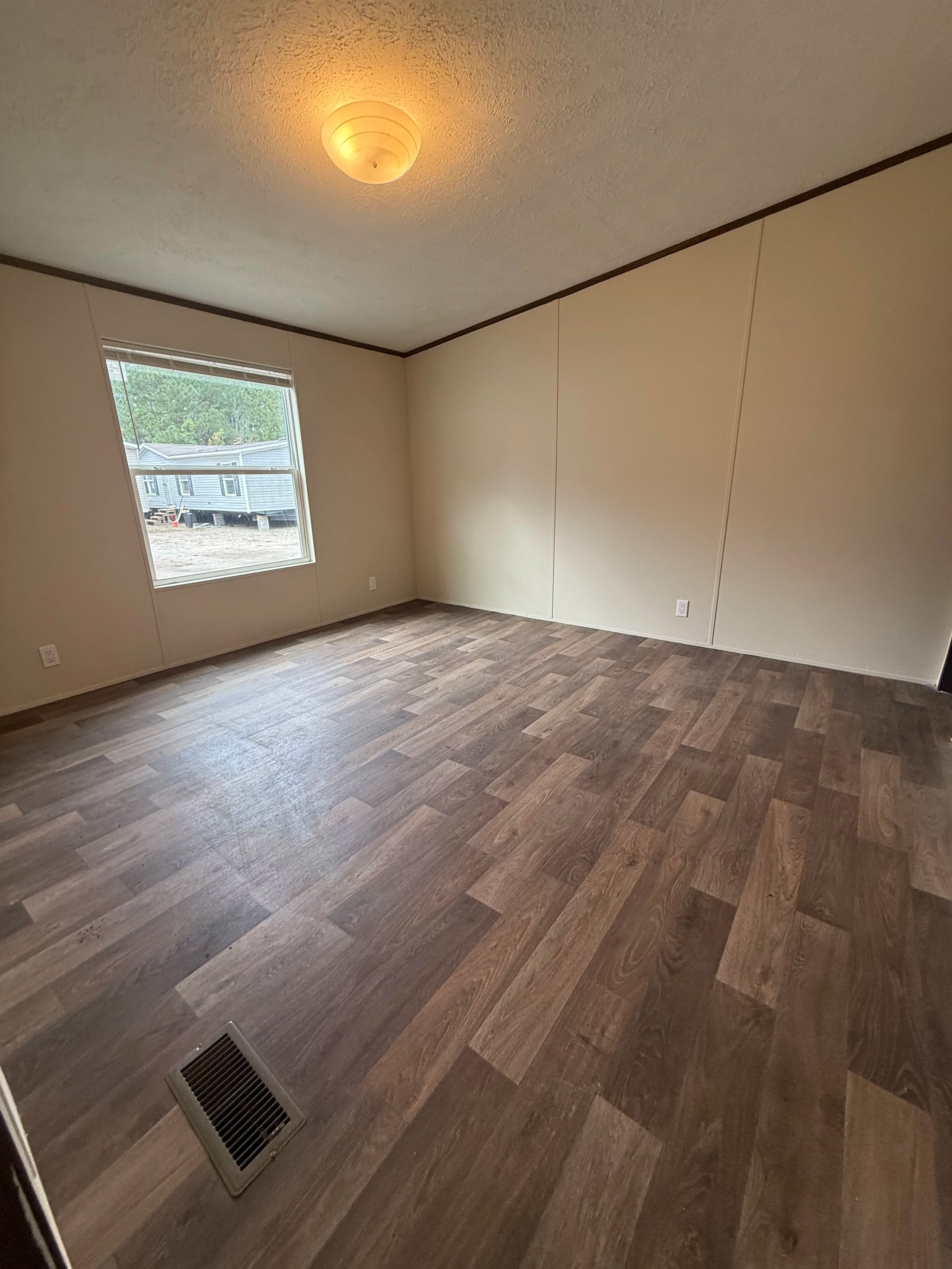 Triumph (repo)  home features