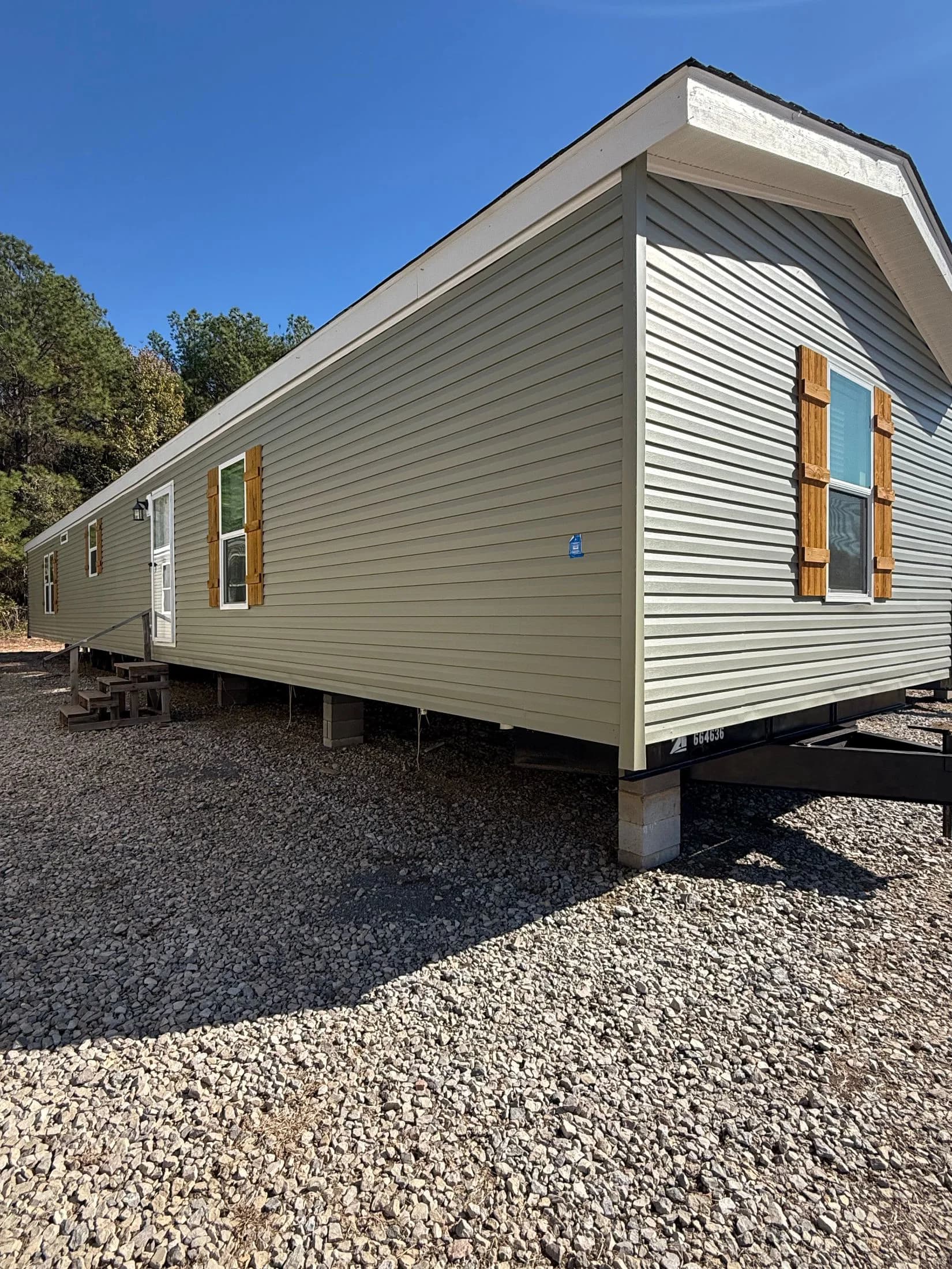 Sunshine  exterior home features
