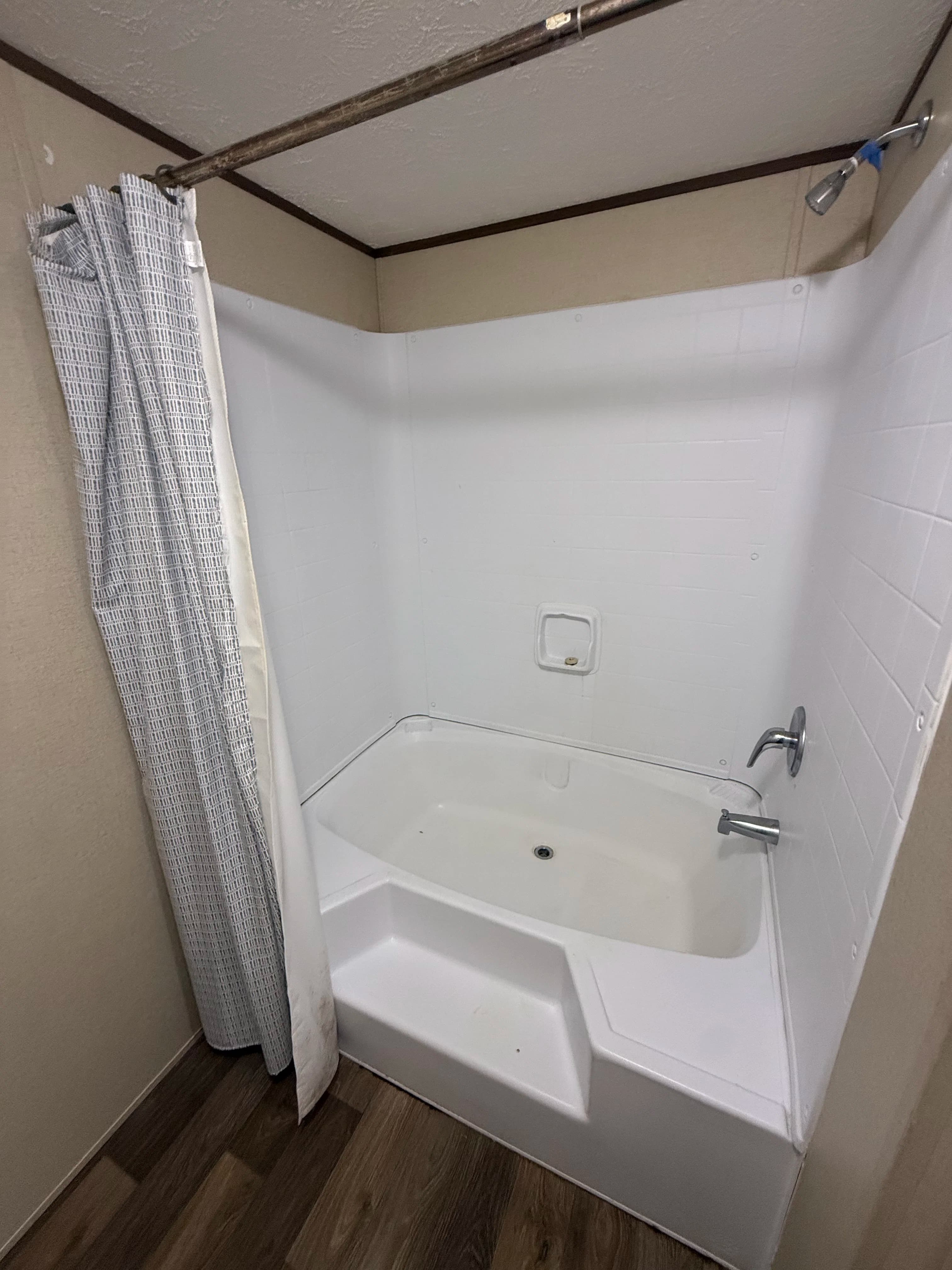 Triumph (repo)  home features