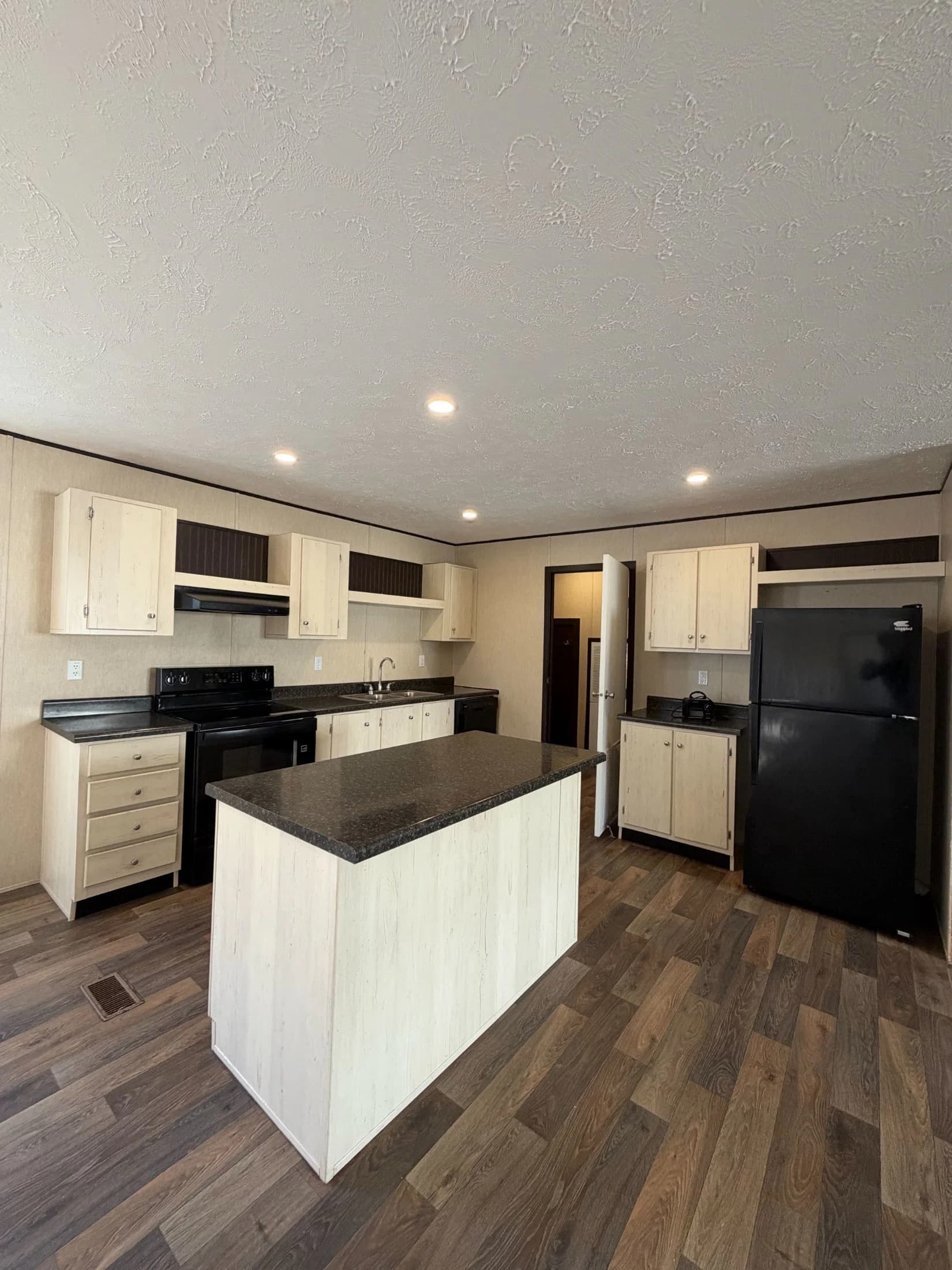 Hamilton (repo)  home features