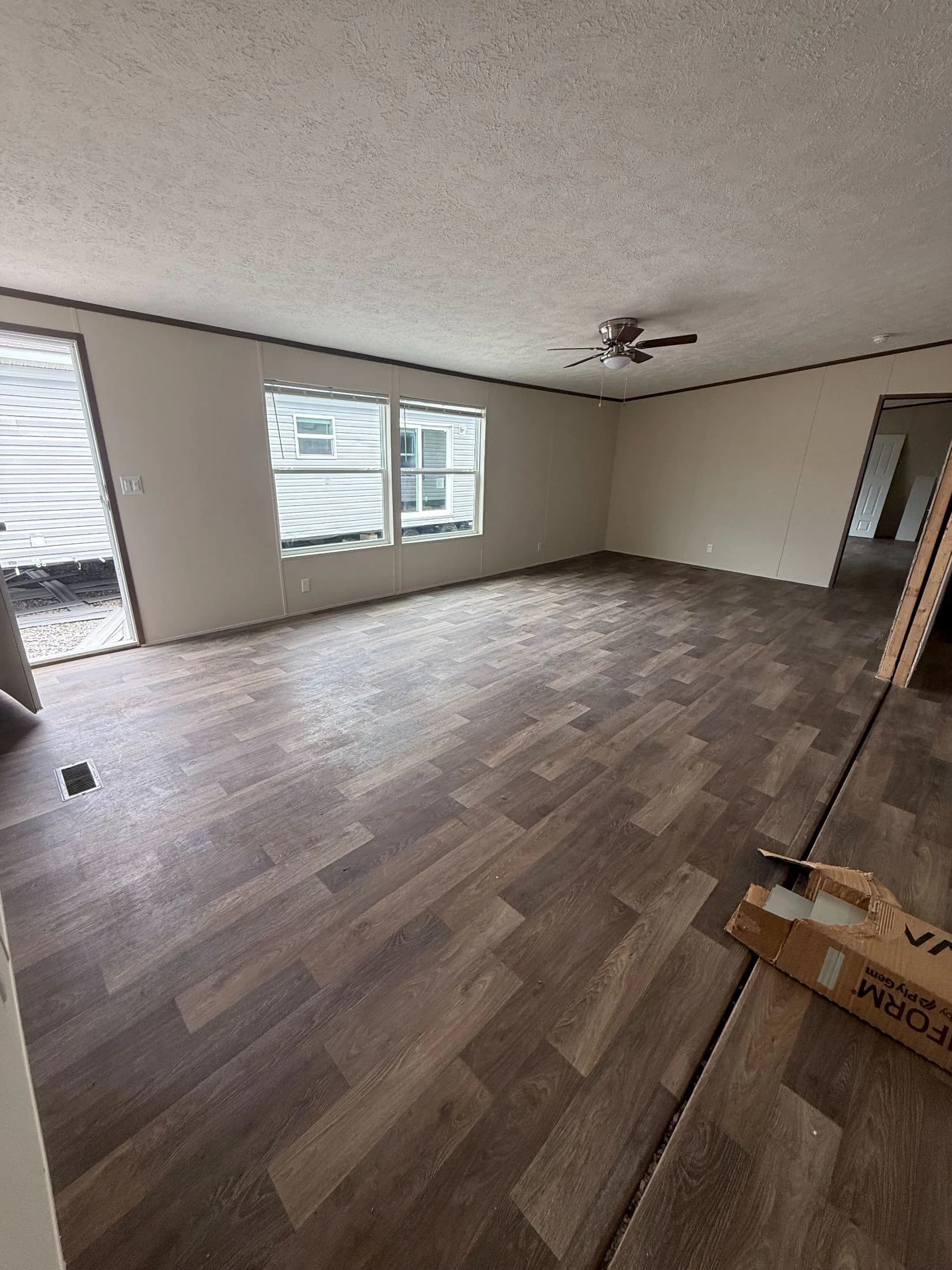 Triumph (repo)  home features