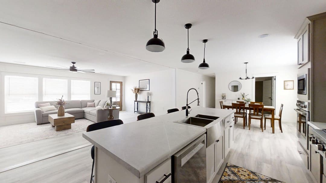 The king david 76 kitchen home features