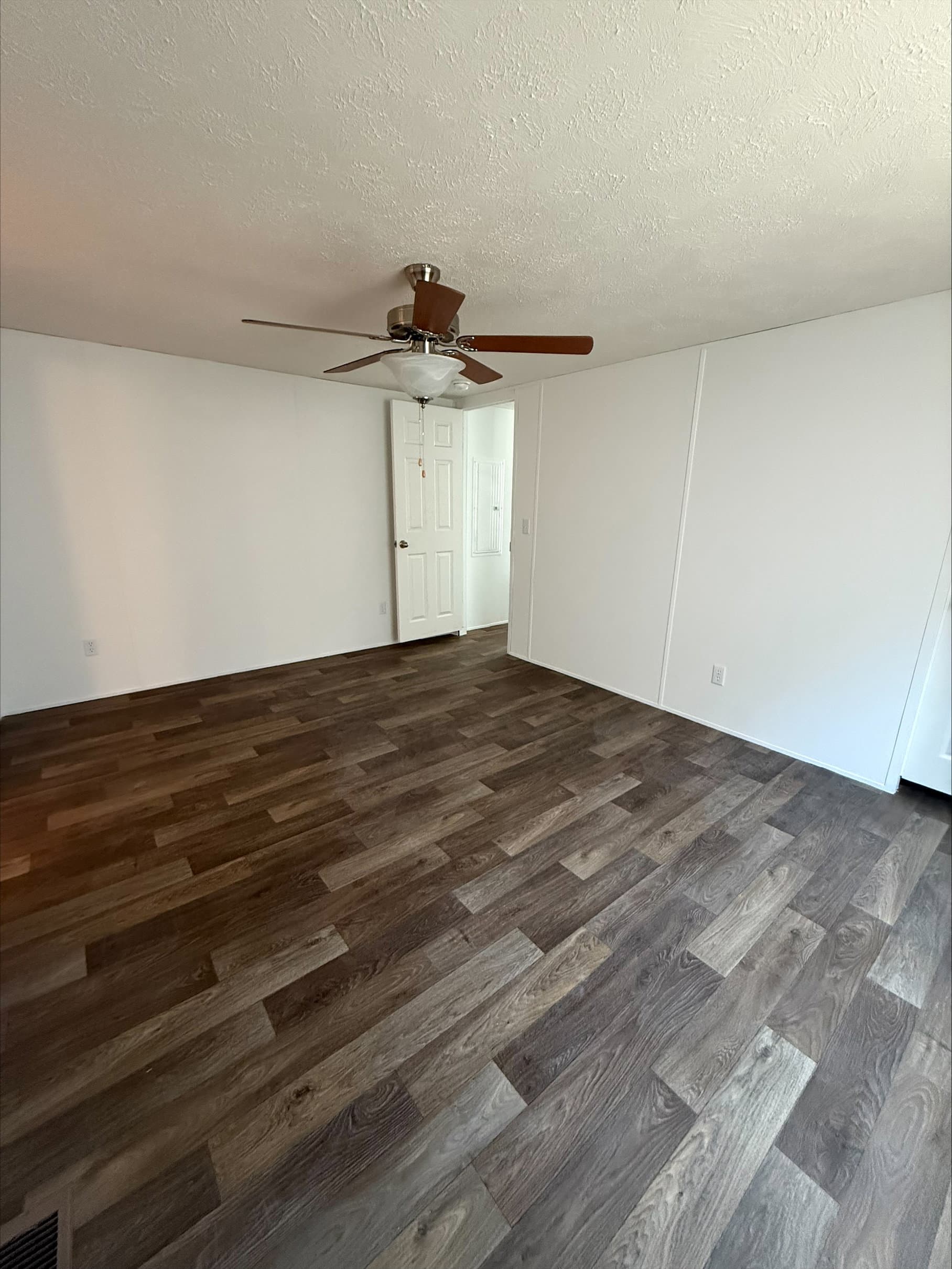 Tru-aspen  home features