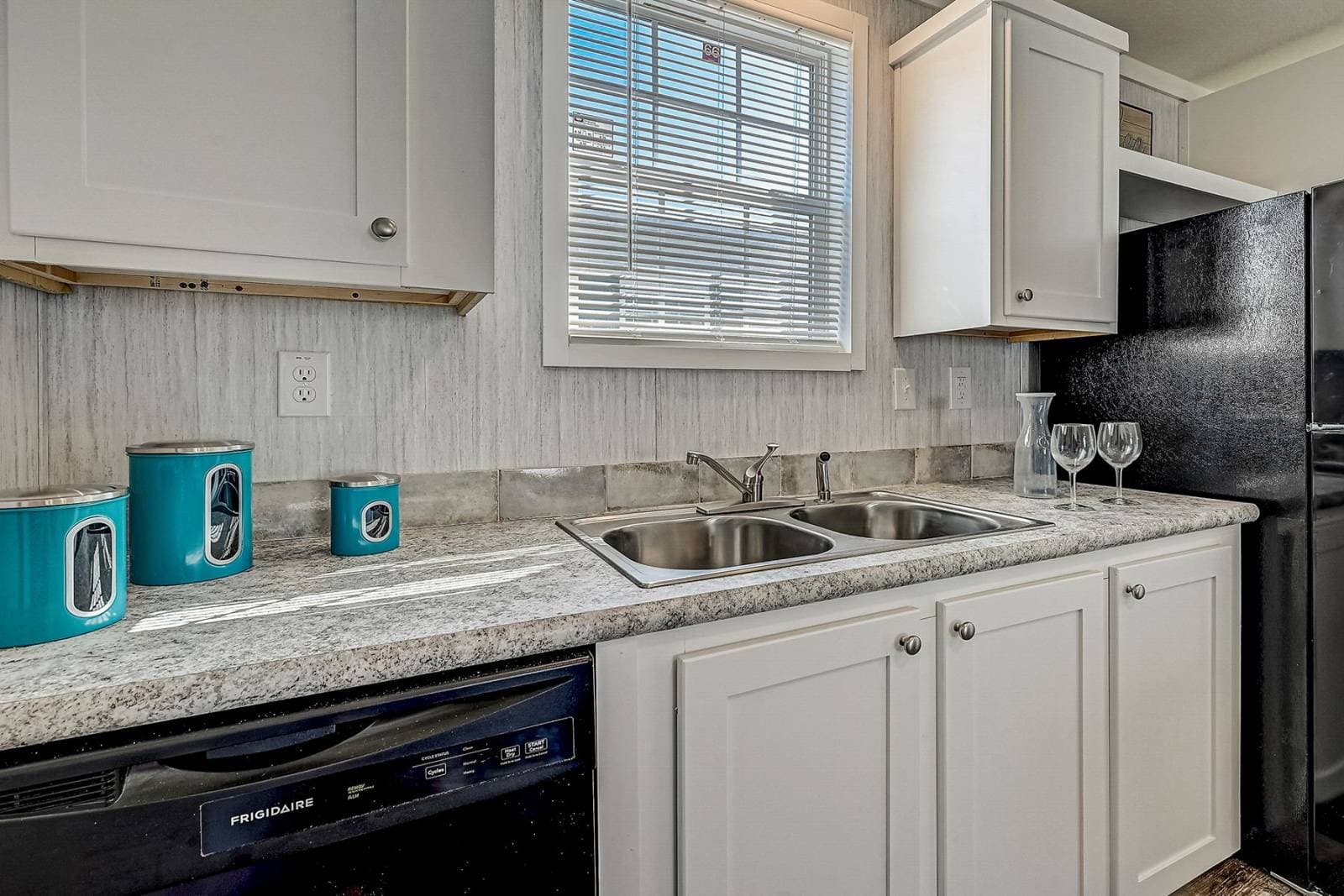 Grand slam 2848302 kitchen home features