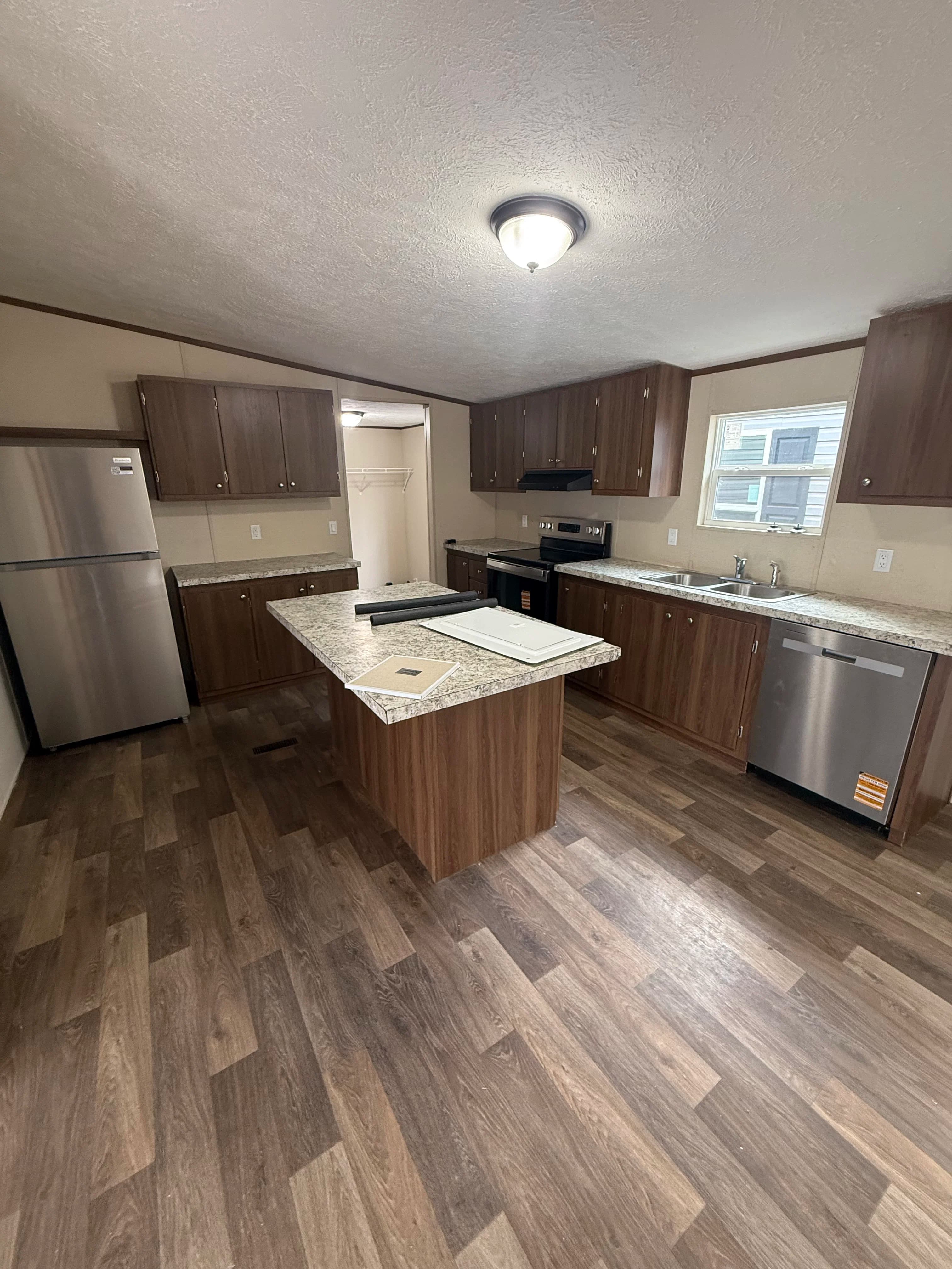 Triumph (repo)  home features