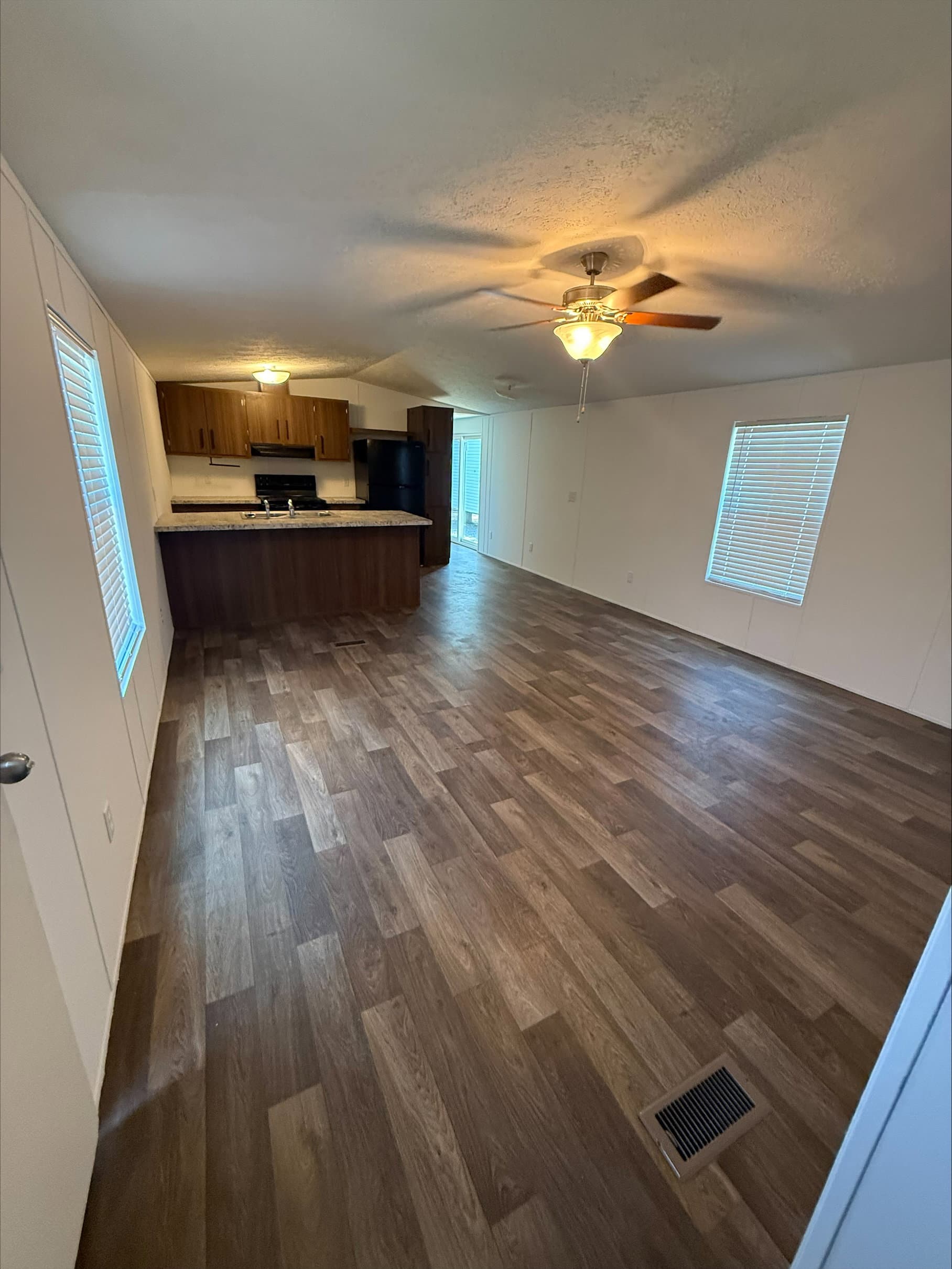 Tru-aspen  home features