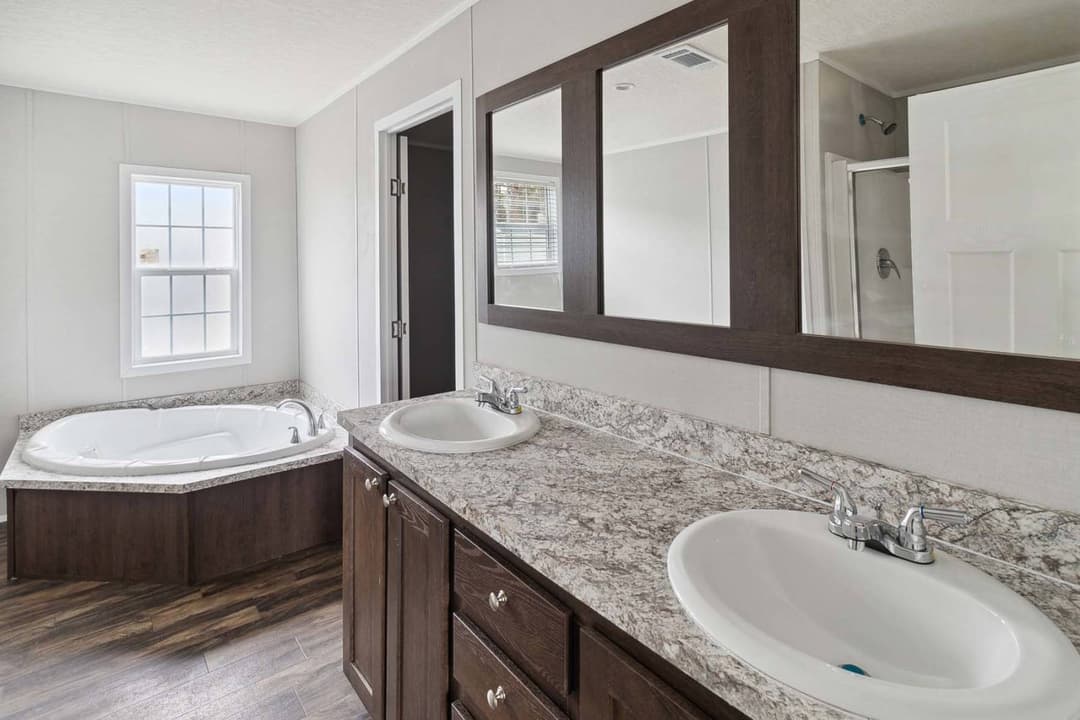 Home run 3272228 bathroom home features