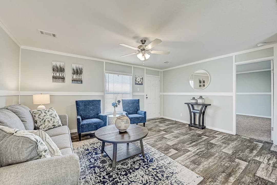 Grand slam 2848302 interior home features