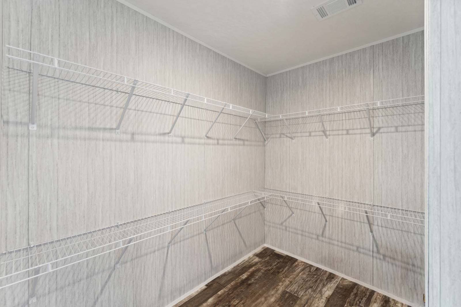 The maddux interior home features