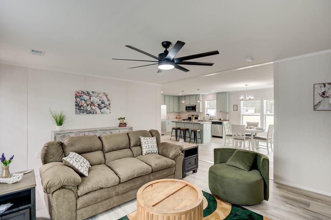 The thaddeus hero and interior home features